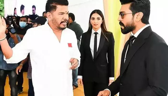Game Changer: చరణ్ కి టెన్షన్ .. శంకర్ కి ట్రోలర్స్ భయం.. మరి గేమ్ ఛేంజర్ ఏమి చేస్తుందో? Game Changer: చరణ్ కి టెన్షన్ .. శంకర్ కి ట్రోలర్స్ భయం.. మరి గేమ్ ఛేంజర్ ఏమి చేస్తుందో?