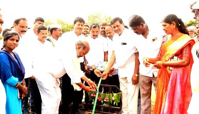 కాంగ్రెస్ రైతు సంక్షేమ ప్రభుత్వం కాంగ్రెస్ రైతు సంక్షేమ ప్రభుత్వం