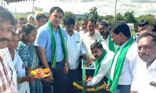 ధాన్యం కొనుగోళ్లలో ఇబ్బందులు లేకుండా చూడాలి