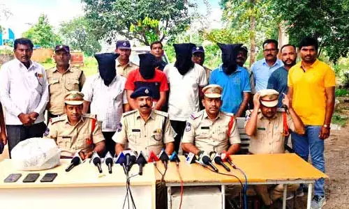 అంతరాష్ట్ర గంజాయి ముఠా అరెస్ట్