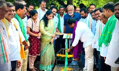 రైతులకు అందుబాటులో కొనుగోలు కేంద్రాలు