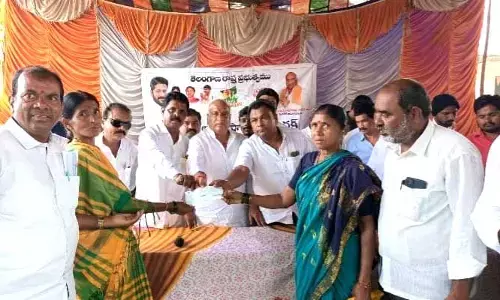 గ్రామాల అభివృద్ధికి రహదారులే ప్రధానం