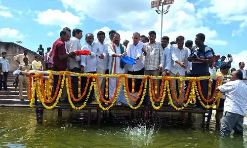 మత్స్యకారుల ఆర్థిక అభివృద్ధికి ప్రభుత్వం కృషి