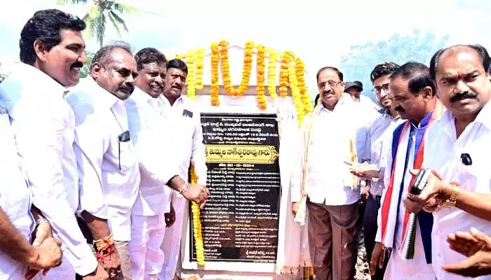 నూతన కాలనీలు, విలీన గ్రామాల అభివృద్ధికి ప్రాధాన్యం నూతన కాలనీలు, విలీన గ్రామాల అభివృద్ధికి ప్రాధాన్యం