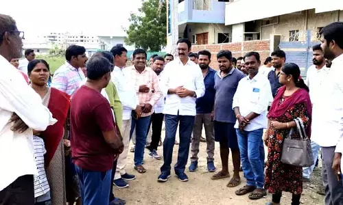 పిలిస్తే పలుకుతాం