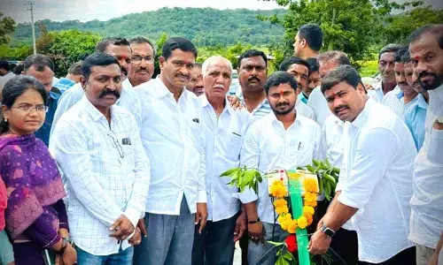 ప్రతి గింజను కొనుగోలు చేస్తాం