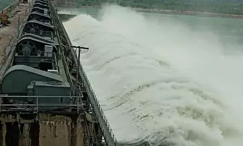 Sriram Sagar Project : ఎస్సారెస్పీ 12 గేట్లు ఎత్తివేత