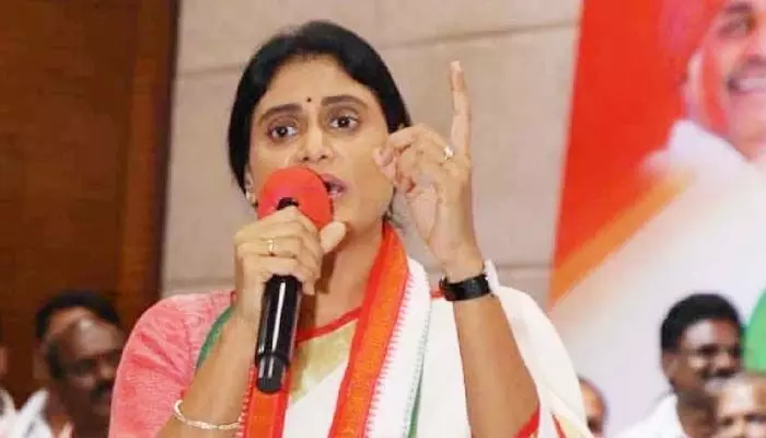 YS Sharmila: జగన్ ఆ పార్టీకి దత్త పుత్రుడిలా మారారు.. వైఎస్ షర్మిల సెన్సేషనల్ కామెంట్స్ YS Sharmila: జగన్ ఆ పార్టీకి దత్త పుత్రుడిలా మారారు.. వైఎస్ షర్మిల సెన్సేషనల్ కామెంట్స్