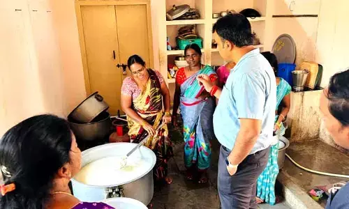 పీహెచ్ సీ పనులు పూర్తి చేయాలి