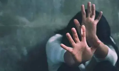 దారుణం.. మహిళ కానిస్టేబుల్ పై లైంగికదాడి