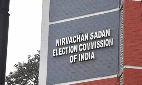 ఆ ఆరు జిల్లాల్లో ఇంటింటి సర్వే నిలిపేయండి