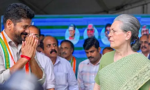 సోనియా గాంధీని కలిసిన CM రేవంత్ రెడ్డి