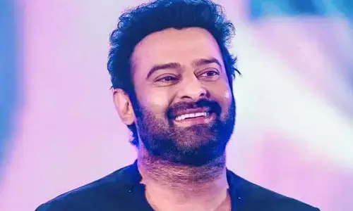 ప్రభాస్ ఫోన్‌లో స్క్రీన్ సేవర్ పిక్ ఎవరిది పెట్టుకున్నాడో తెలుసా..? మోస్ట్ స్పెషల్ పర్సన్..!
