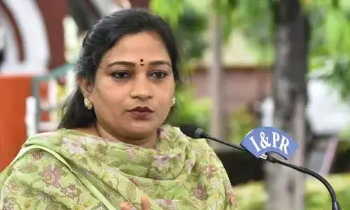 మంత్రి లోకేష్‌పై హోంమంత్రి అనిత ప్రశంసలు