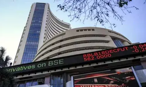 Stock Markets: నష్టాల్లో ముగిసిన స్టాక్ మార్కెట్లు.. రూ. 7 లక్షల కోట్ల మదుపర్ల సంపద ఆవిరి