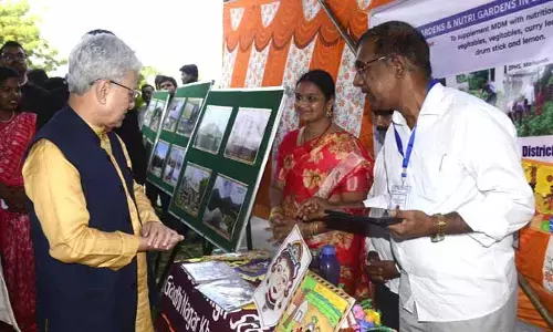 photo exhibition : కలెక్టరేట్​లో ఆకట్టుకున్న ఫొటో ఎగ్జిబిషన్, స్టాల్స్