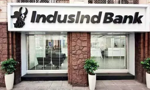 IndusInd Bank: కుప్పకూలిన ఇండస్‌ఇండ్ బ్యాంక్ స్టాక్స్.. ఒక్కరోజే 19 శాతం క్రాష్..!