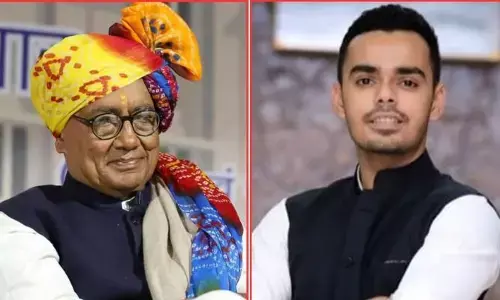 Digvijaya Singh : కేంద్ర మంత్రి కుమారుడు వర్సెస్ కాంగ్రెస్ నేత దిగ్విజయ్.. ట్వీట్ల యుద్ధం