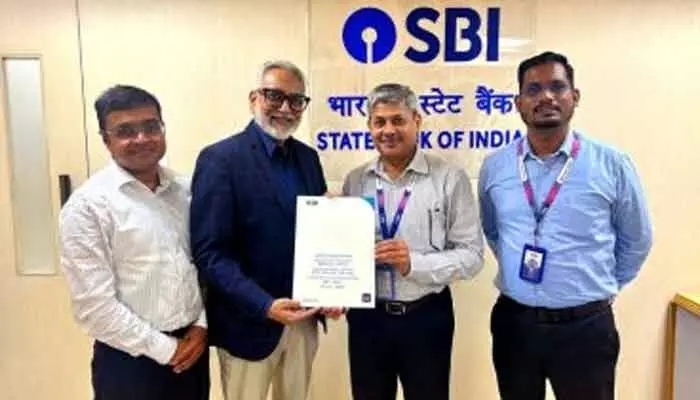 SBI-Solex Energy: సోలార్ ప్రాజెక్ట్లకు లోన్స్.. ఎస్బీఐతో భాగస్వామ్యం కుదుర్చుకున్న సోలెక్స్ ఎనర్జీ SBI-Solex Energy: సోలార్ ప్రాజెక్ట్లకు లోన్స్.. ఎస్బీఐతో భాగస్వామ్యం కుదుర్చుకున్న సోలెక్స్ ఎనర్జీ