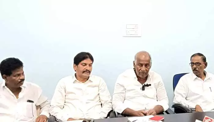 MLA Koonanneni : కొత్తగూడెం అభివృద్ధికి ప్రత్యేక దృష్టి MLA Koonanneni : కొత్తగూడెం అభివృద్ధికి ప్రత్యేక దృష్టి