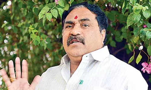 Errabelli Dayakar Rao: ఎవరి కుర్చీలు కదులుతాయో త్వరలోనే చూద్దాం.. పొంగులేటికి మాజీ మంత్రి ఎర్రబెల్లి కౌంటర్