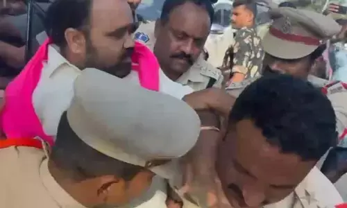 Arrest : పోలీసులకు మద్దతు తెలిపిన మాజీ ఎమ్మెల్యే అరెస్ట్