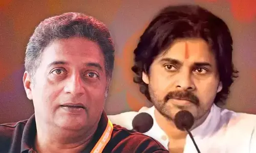 Prakash Raj:‘మూర్ఖంగా రాజకీయాలు చేస్తున్నాడు’.. పవన్ పై ప్రకాష్ రాజ్ సంచలన వ్యాఖ్యలు