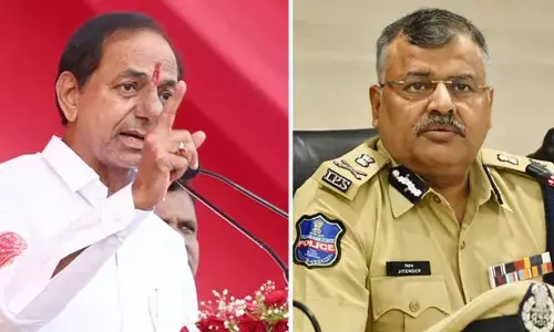 KCR: తక్షణమే సోదాలు ఆపేయండి.. డీజీపీ జితేందర్‌కు కేసీఆర్ ఫోన్