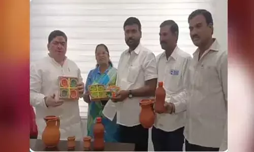 Minister Ponnams : దీపావళికి మట్టి దీపాంతలు వాడండి : మంత్రి పొన్నం పిలుపు