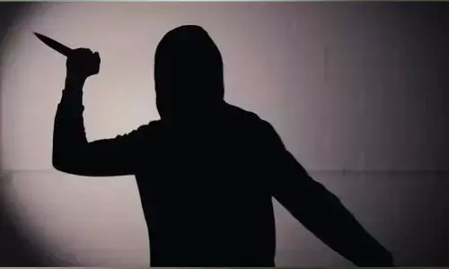 crime news : నిజామాబాద్ నగరంలో కత్తిపోట్ల కలకలం..