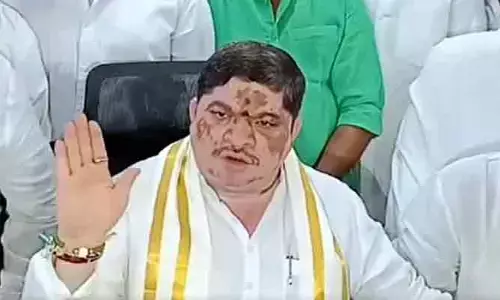Ponnam Prabhakar: నయీం కుటుంబ వివరాలు నమోదు చేసిన మంత్రి