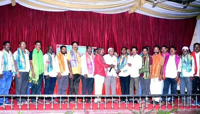 Mlc : కార్మికులకు అండగా ఉంటా Mlc : కార్మికులకు అండగా ఉంటా