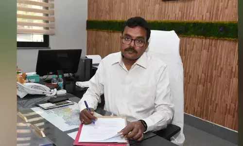 Additional Collector : అదనపు కలెక్టర్ (రెవెన్యూ) వి.విక్టర్ బాధ్యతల స్వీకరణ..