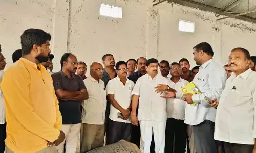 MLA Nenawat Balunaik : గోదాంను ఆకస్మికంగా తనిఖీ చేసిన ఎమ్మెల్యే...