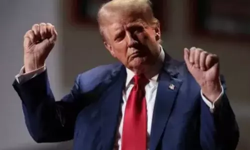US Election: అమెరికా అధ్యక్ష ఎన్నికలపై ప్రపంచ ఆర్థికవేత్త సంచలన జోస్యం