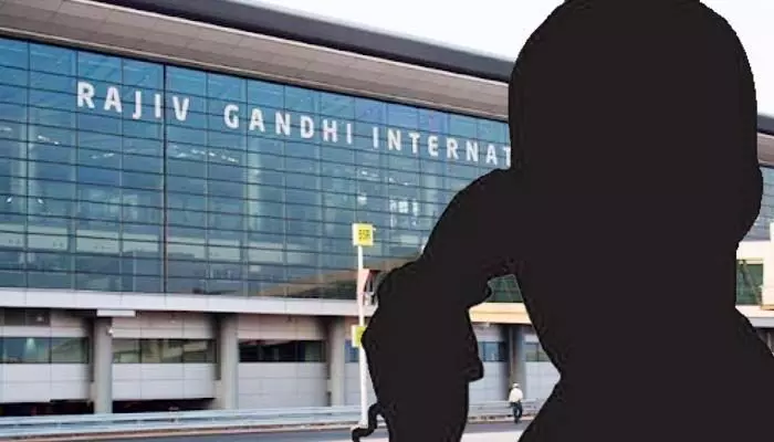 Bomb Threat: మూడు విమానాలకు బాంబు బెదిరింపు కాల్స్.. అప్రమత్తమైన భద్రతా సిబ్బంది Bomb Threat: మూడు విమానాలకు బాంబు బెదిరింపు కాల్స్.. అప్రమత్తమైన భద్రతా సిబ్బంది
