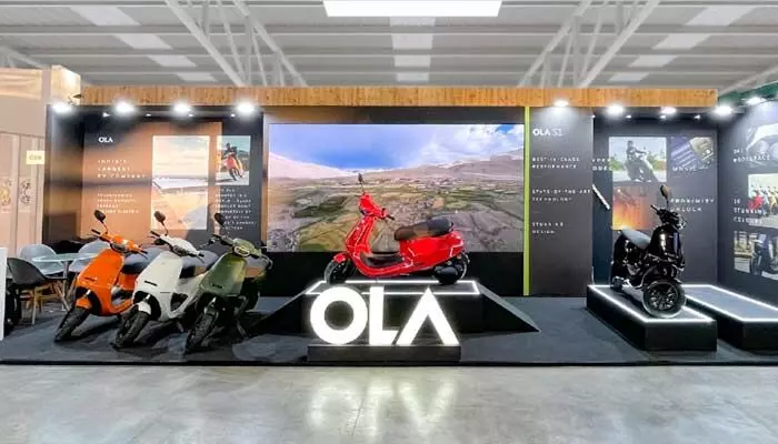 OLA: ఓలా కీలక నిర్ణయం.. రాబోయే రోజుల్లో మరిన్ని కొత్త సర్వీస్ సెంటర్లు..! OLA: ఓలా కీలక నిర్ణయం.. రాబోయే రోజుల్లో మరిన్ని కొత్త సర్వీస్ సెంటర్లు..!