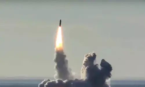 Russias : రష్యా అణ్వస్త్ర ప్రయోగాల పరీక్షలతో అప్రమత్తమైన నాటో