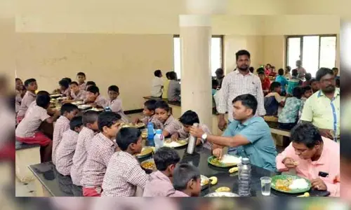 Breaking News : విద్యార్థులకు సర్కార్ దీపావళి కానుక