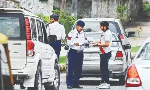 Pollution Certificates : 24 రోజుల్లో రూ.47 కోట్ల జరిమానాలు.. ‘పొల్యూషన్’ సర్టిఫికెట్లు లేని వారిపై కొరడా