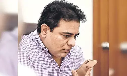 KTR : ఎందాకైనా కొట్లాడుదాం! బెటాలియన్ కానిస్టేబుల్‌కు ఫోన్‌లో కేటీఆర్ భరోసా
