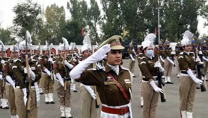 Police Awards : తెలుగు రాష్ట్రాల పోలీసులకు గృహమంత్రి దక్షతా పదక్ అవార్డులు Police Awards : తెలుగు రాష్ట్రాల పోలీసులకు గృహమంత్రి దక్షతా పదక్ అవార్డులు