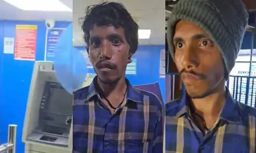 అమాయకంగా కనిపిస్తూ లక్షలు దోచేస్తున్న మహా కేటుగాడు.. డిపాజిట్ మెషీన్ వద్ద నయా మోసం