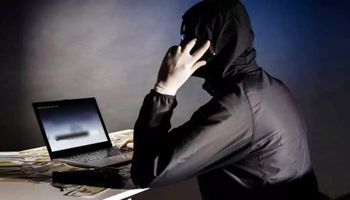 Sexual Harassment: ‘మీ వాట్సాప్ ఫొటో చాలా బాగుంది.. ఎంత డబ్బు అడిగినా ఇస్తా’ Sexual Harassment: ‘మీ వాట్సాప్ ఫొటో చాలా బాగుంది.. ఎంత డబ్బు అడిగినా ఇస్తా’