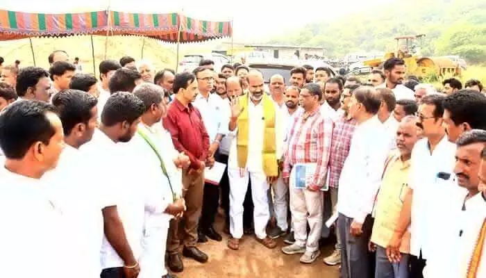 Whip Adi Srinivas : బీఆర్ఎస్ హయాంలో శంకుస్థాపనలకే పరిమితం Whip Adi Srinivas : బీఆర్ఎస్ హయాంలో శంకుస్థాపనలకే పరిమితం