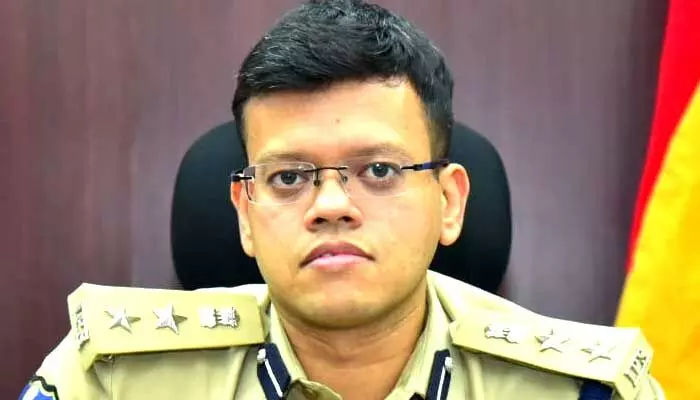 CP : శాంతిభద్రతలకు విఘాతం కలిగిస్తే చర్యలు తప్పవు CP : శాంతిభద్రతలకు విఘాతం కలిగిస్తే చర్యలు తప్పవు