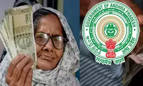 AP Pensions:రాష్ట్రంలో కొనసాగుతున్న పెన్షన్ల పంపిణీ
