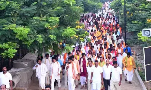 Yadagirigutta : యాదగిరిగుట్టలో గిరి ప్రదక్షిణ