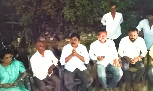 CPM : పేదల నివాసాలు కూల్చి రోడ్లు వేయొద్దు