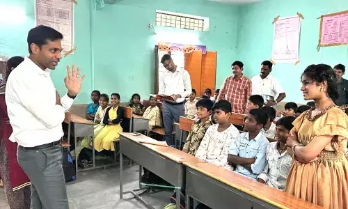 Collector : విద్యార్థులకు ఆంగ్ల భాషపై పట్టు ఉండాలి